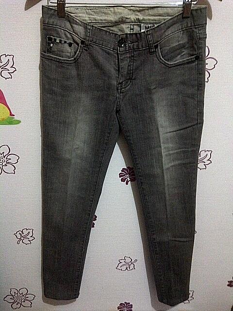 celana jeans panjang banyak model size 27-29