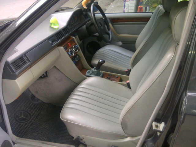 Mercy babybenz E230 thn 1993 (manual)