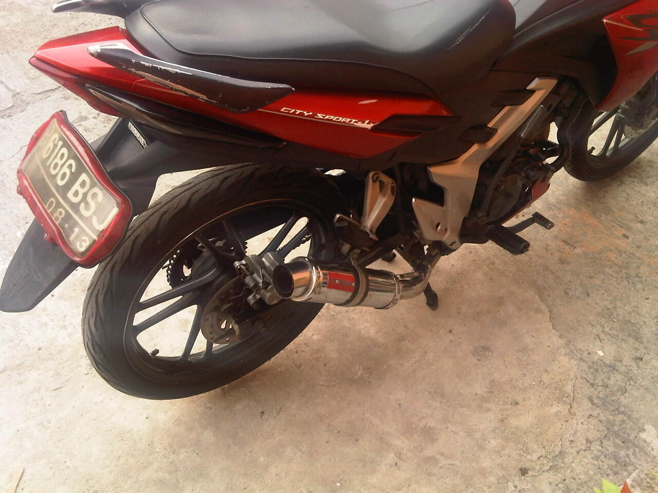 WTS HONDA CS-1 MERAH HITAM,MURAH AJA JUAL CEPET (BU)BONUS HELM INK 4 BUYER
