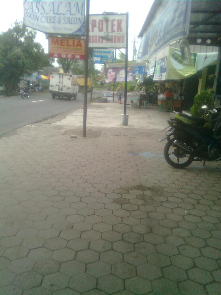 KEJADIAN TADI MALEM DI TEMPAT ANE GAN. CEKEDOT..!!!!