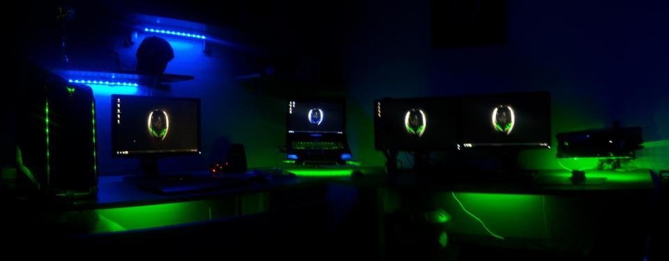 Yang Blom tw gambar Model PC/Laptop Alienware Msk Gan!