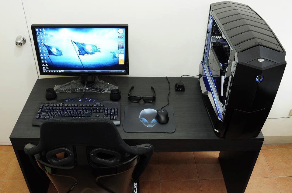 Yang Blom tw gambar Model PC/Laptop Alienware Msk Gan!