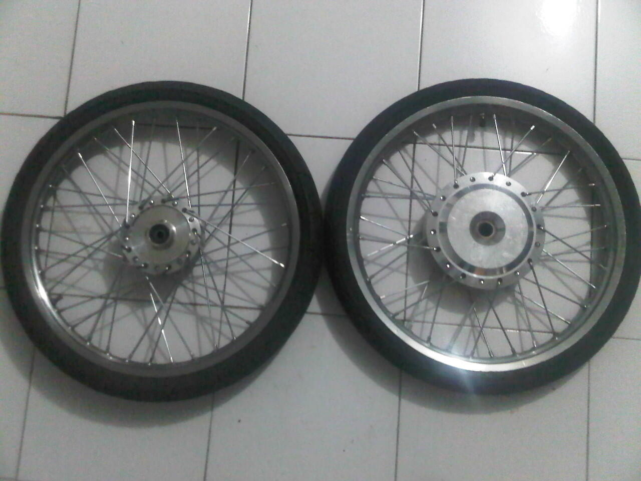 VELG TAKASAGO EXCEL 17x1.40 SILVER ex Scoopy (BOGOR)