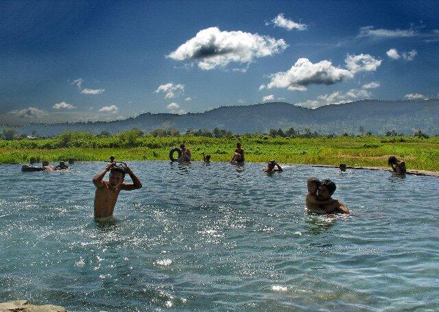 Kolam Renang Alami Natural