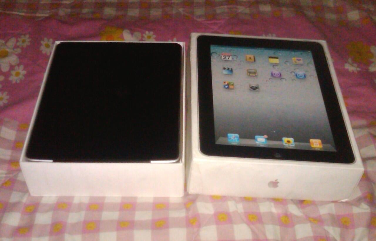 IPAD1/64GB 3G FULLSET MALANG ngga sampe 3jt .. wajib masuk gan