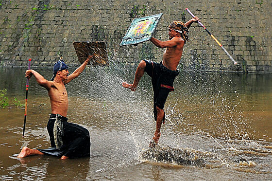 Melihat Serunya Presean di Lombok