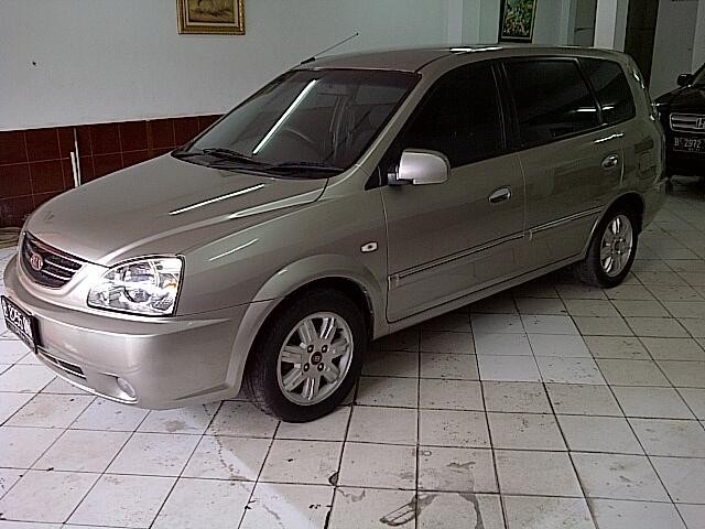 kia carens two istimewa