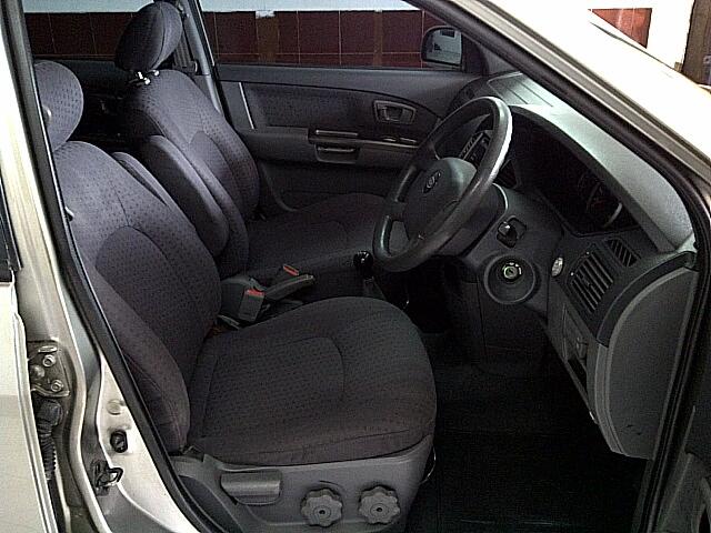 kia carens two istimewa