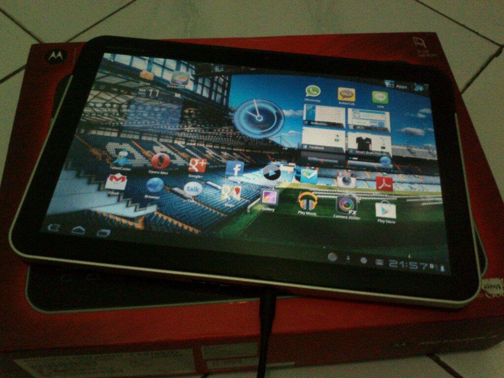 jual PC Tablet Motorola Xoom 32GB MZ601 (second nice condition)