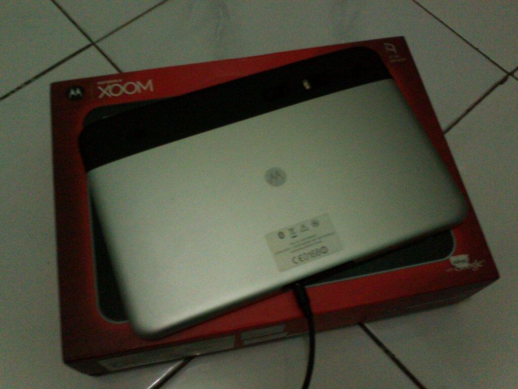 jual PC Tablet Motorola Xoom 32GB MZ601 (second nice condition)