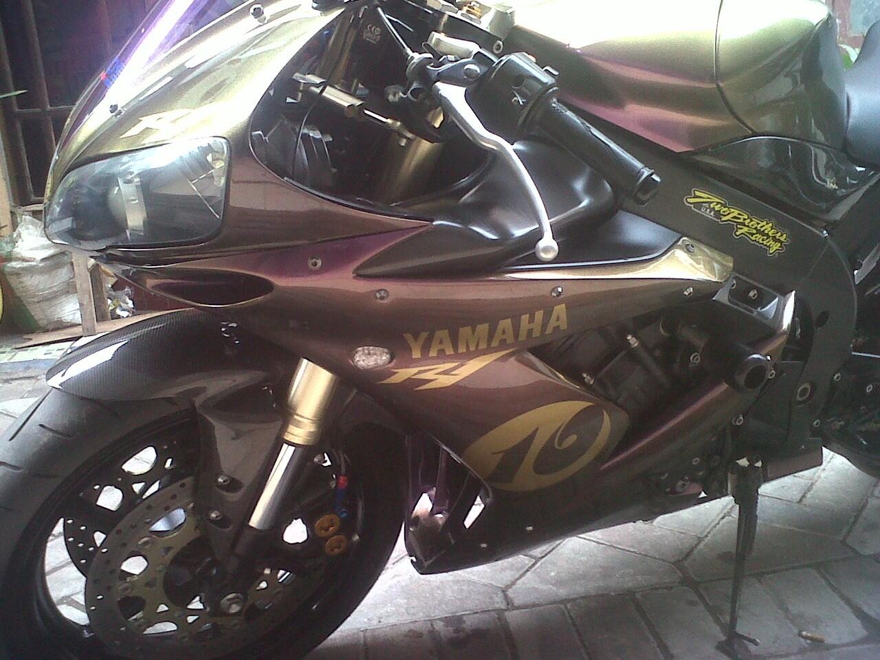 DI JUAL YAMAHA R1 2002