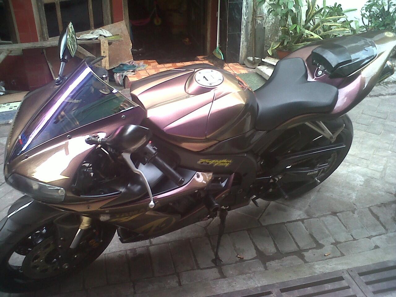 DI JUAL YAMAHA R1 2002