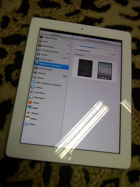 IPAD 2 16GB 3G + Wifi (pake kartu GSM gan) white mulus 4,1jt
