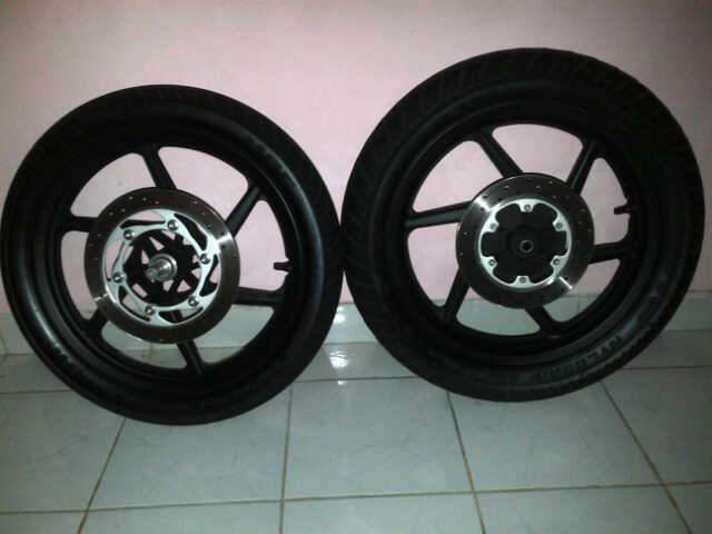 Velg Pulsar 220 usia pemakaian 2 minggu..