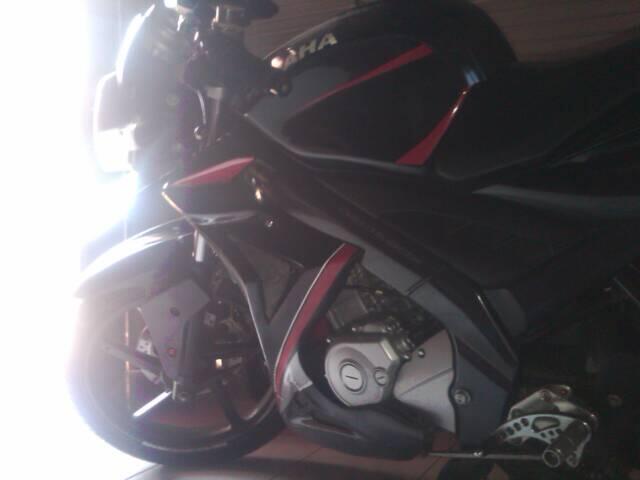 Dijual cepat dan murah Yamaha Vixion tahun 2010 warna abu-abu plat F