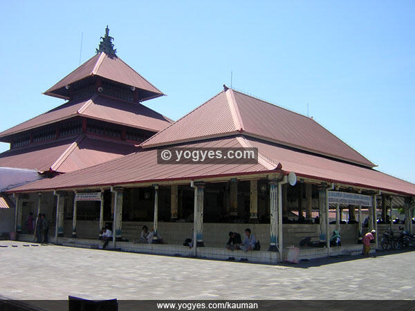 KAMPUNG KAUMAN - Pesona Perjuangan Islam