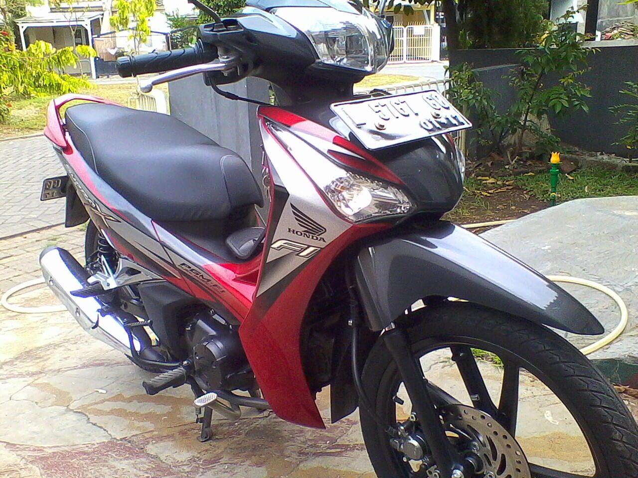 HONDA SUPRA X 125 HELM IN FI SURABAYA