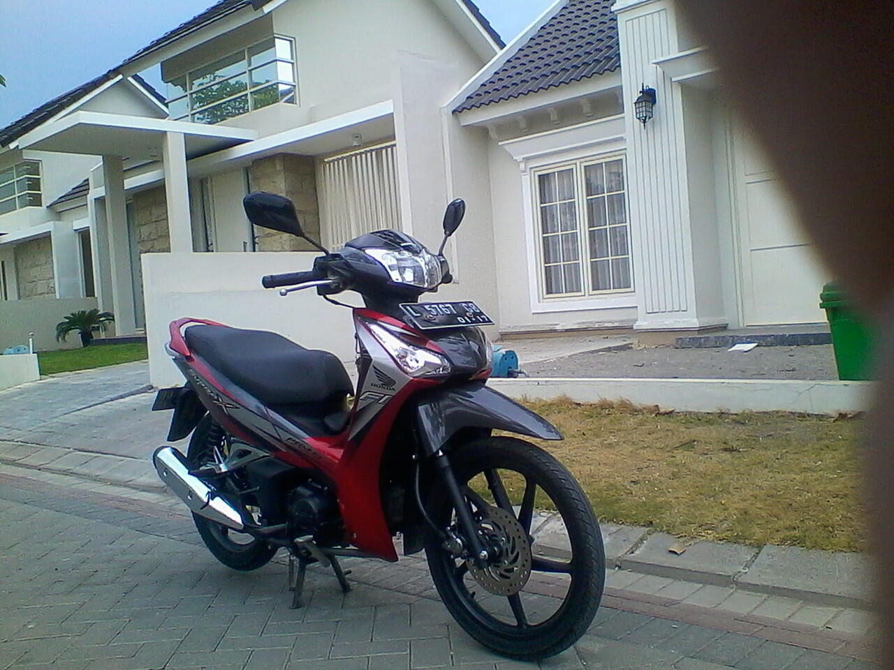 HONDA SUPRA X 125 HELM IN FI SURABAYA
