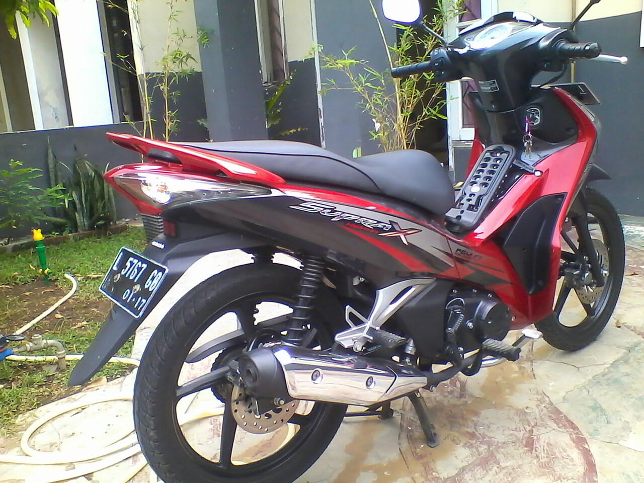HONDA SUPRA X 125 HELM IN FI SURABAYA