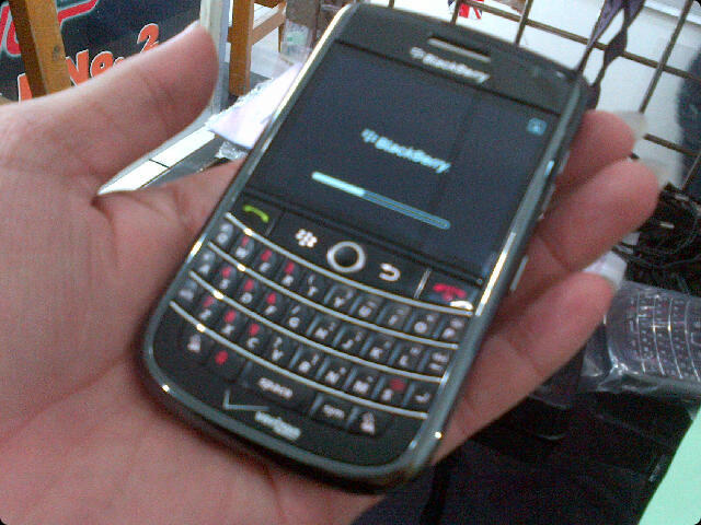 BLACKBERRY 9630 TOUR GSM & CDMA BARU SEGEL GARANSI 2 TAHUN SERVICE & SPAREPART