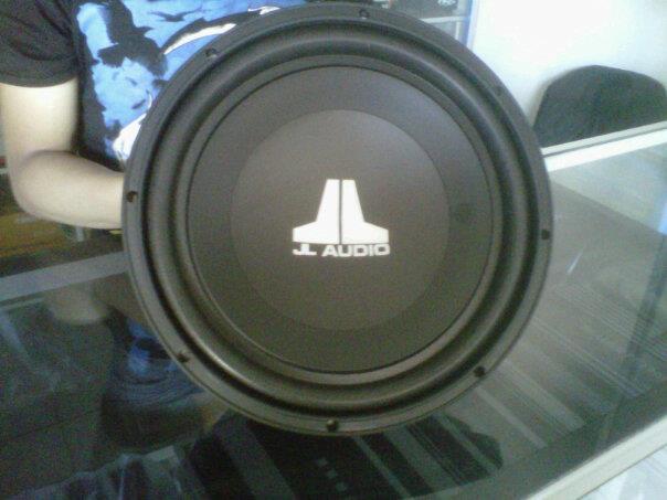 Subwoofer merk JL audio type W3V2....murah Bandung ....