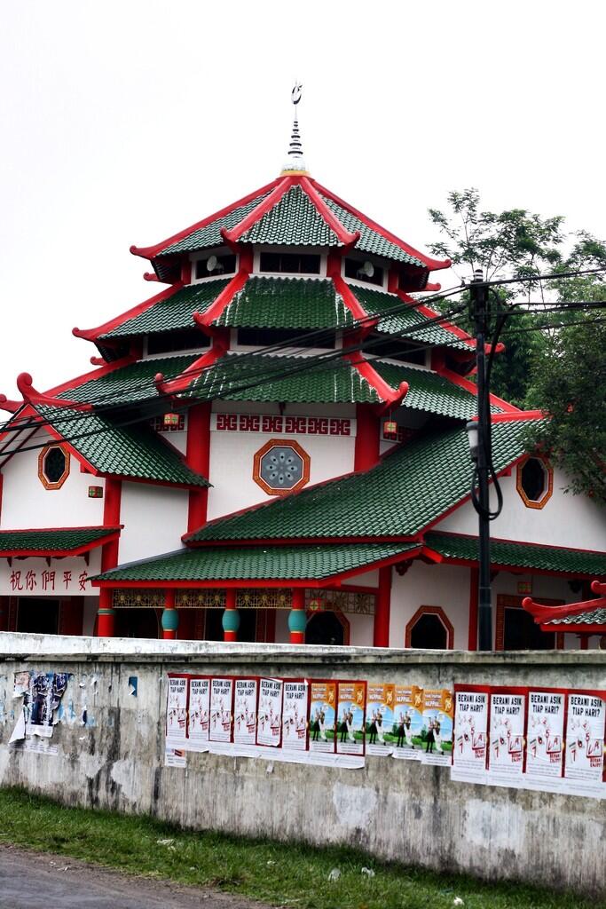 Masjid Bernuansa Klenteng