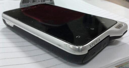 Xperia Active Billabong Batangan