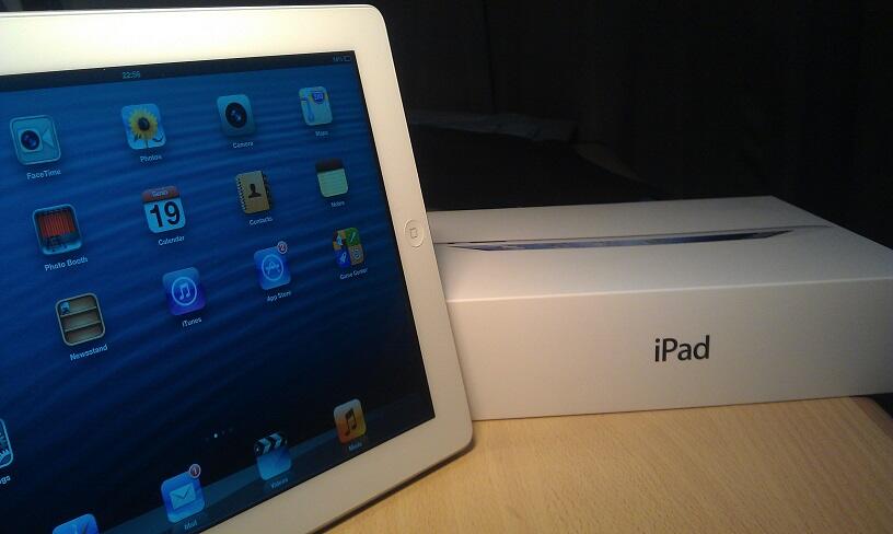 iPad 3 WHITE 32GB, 4G Data, WiFi + Smart Cover (Lime Green)