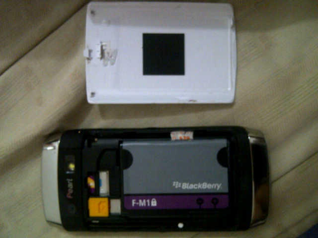 BLACKBERRY PEARL 9105 WHITE GARANSI