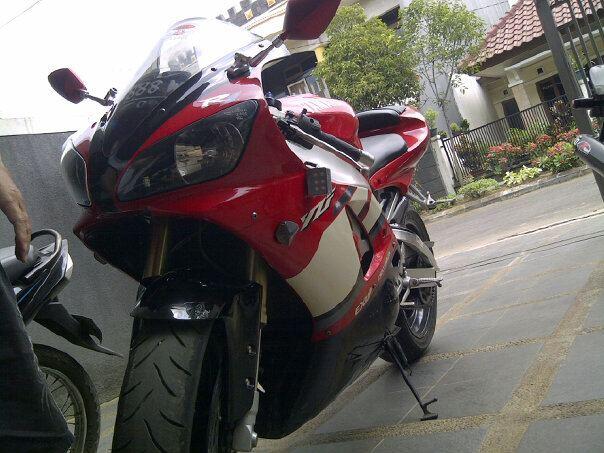 WTS YAMAHA R1 1000CC