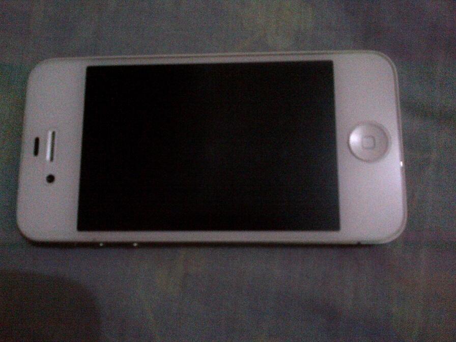 Iphone 4s 16GB masih garansi Murah aja gan