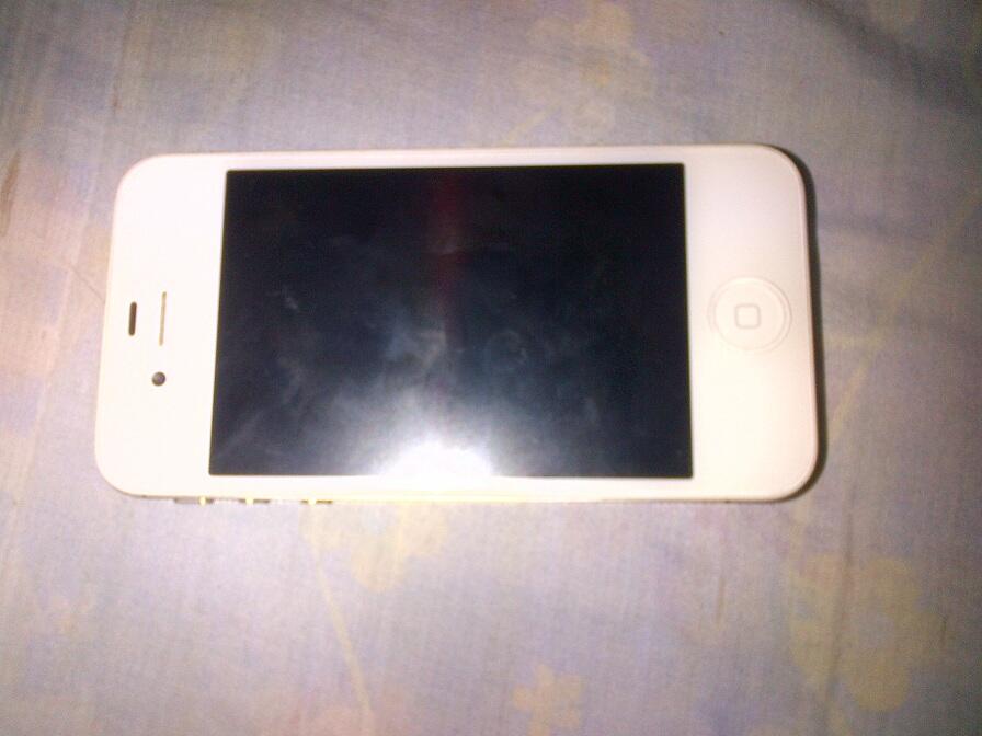 Iphone 4s 16GB masih garansi Murah aja gan