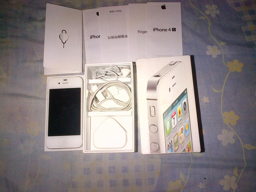 Iphone 4s 16GB masih garansi Murah aja gan