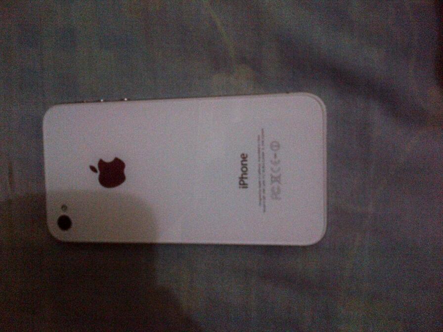 Iphone 4s 16GB masih garansi Murah aja gan