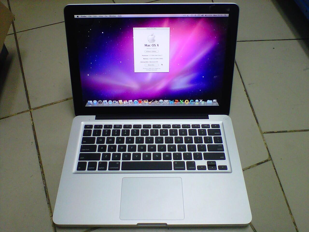 MACBOOK PRO 8.1 MC724 CORE I7 MULUS JUAL CEPAT