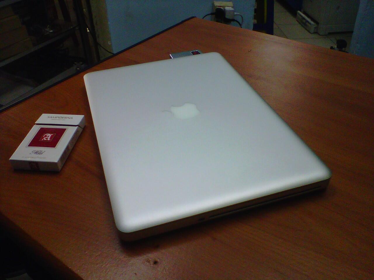 MACBOOK PRO 8.1 MC724 CORE I7 MULUS JUAL CEPAT