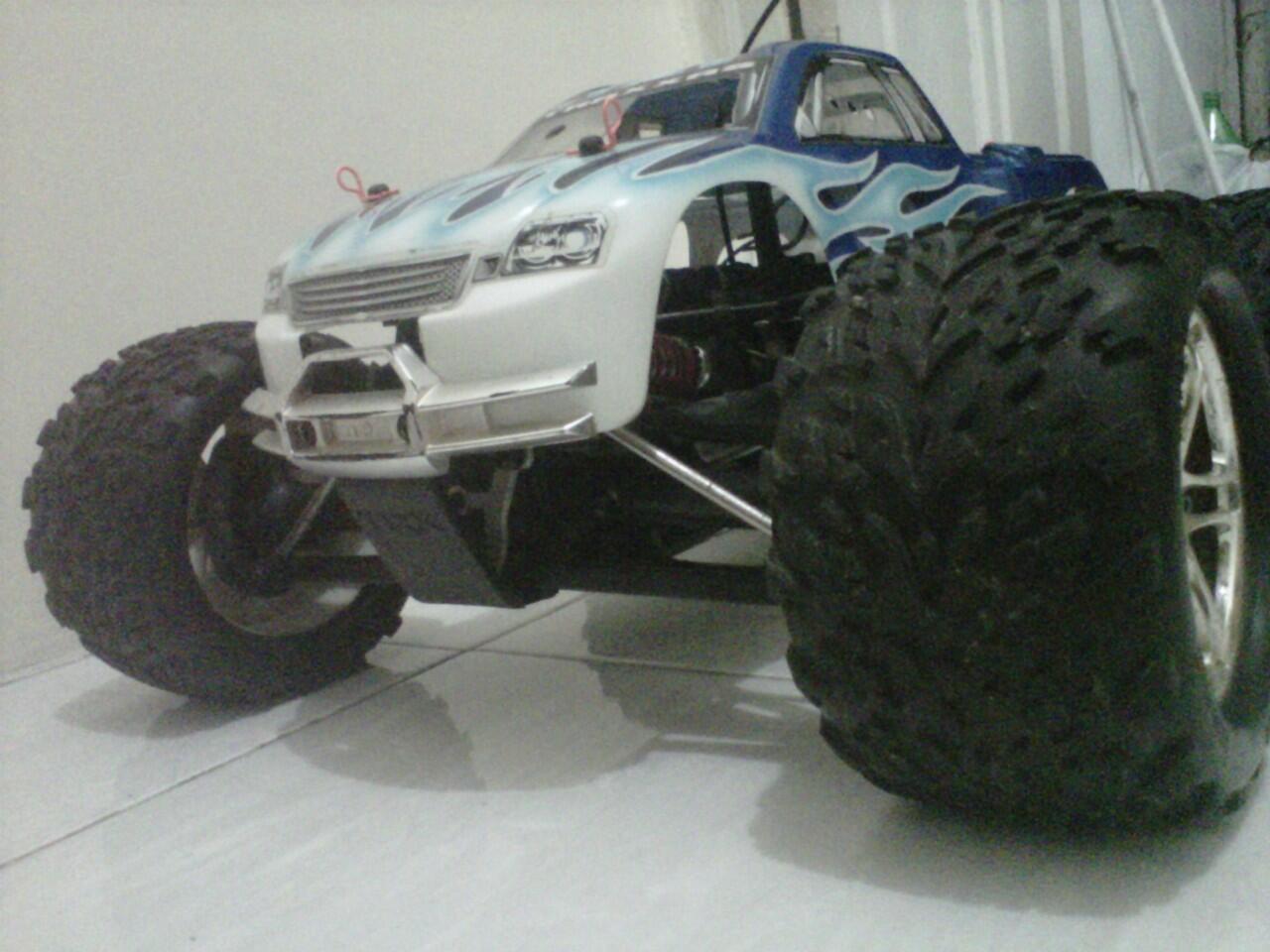 traxxas revo engine 2.5 second
