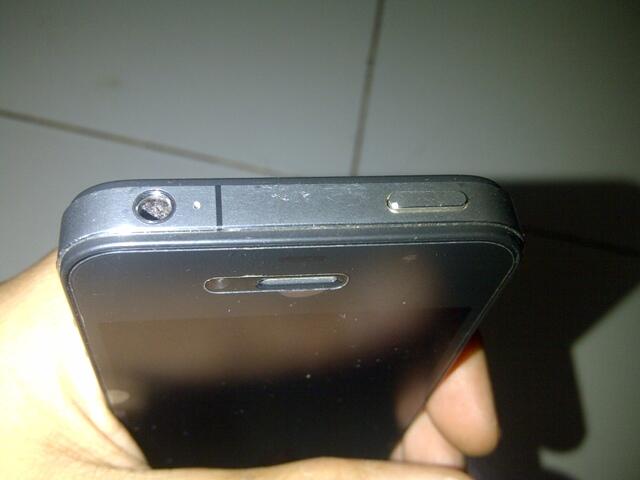 JUAL IPONE 4 16 GB FU IOS 5.0.1 JAILBREAK CUMA 2.750.000 GAN SERBUUUUuuu!!DEPOK