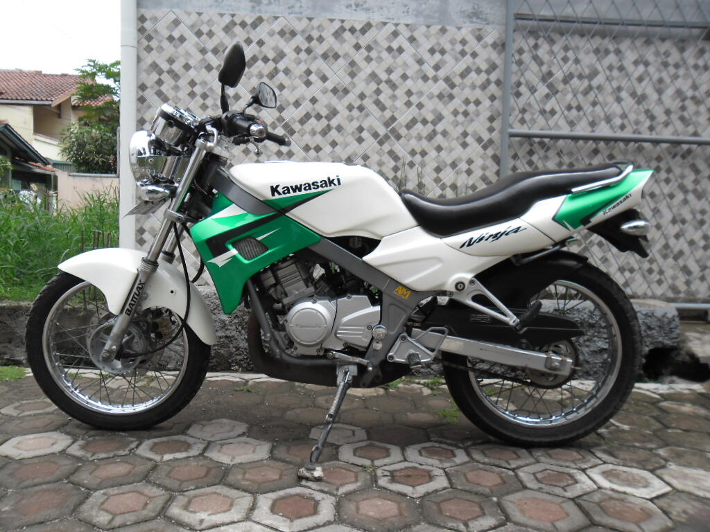 Cari Kawasaki Ninja R Putih 2003 Bandung KASKUS