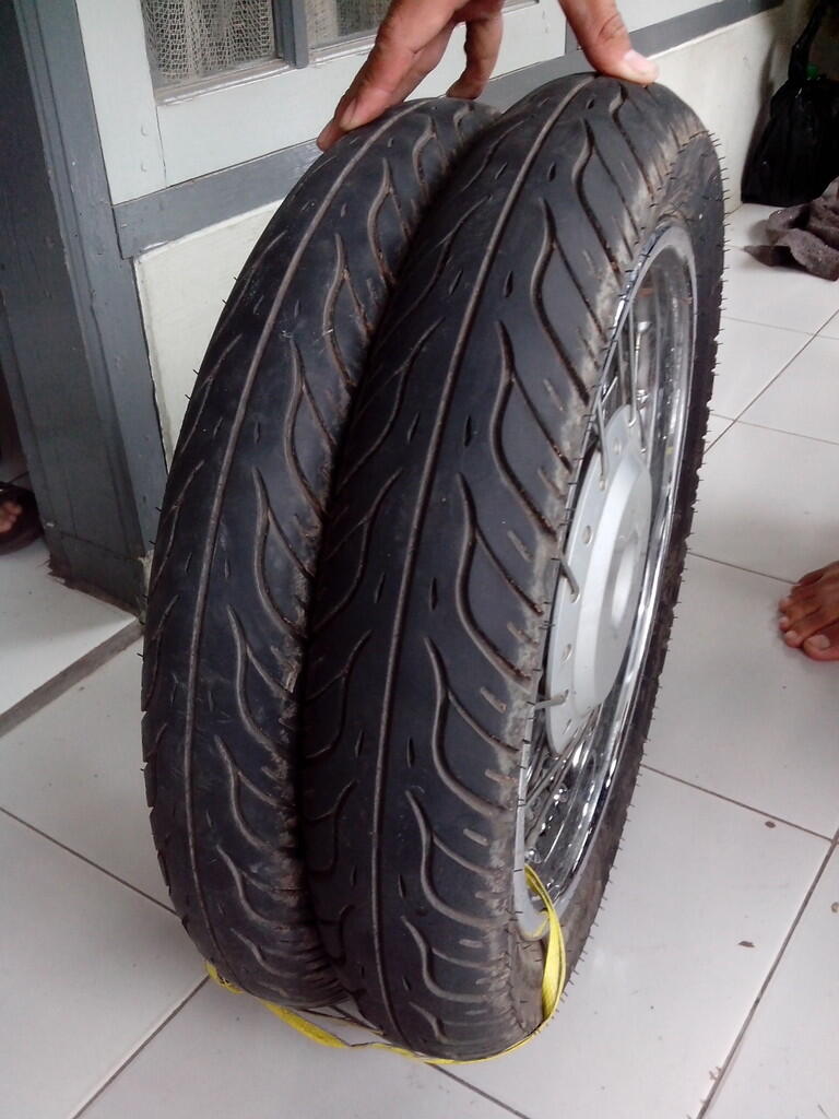 Velg Jari-Jari Original Vario + Ban Sepasang - Murah - Bandung