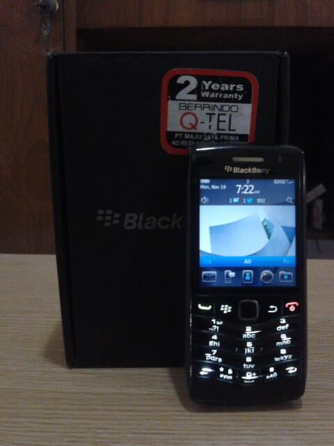 Blackberry 9105 Piano Black