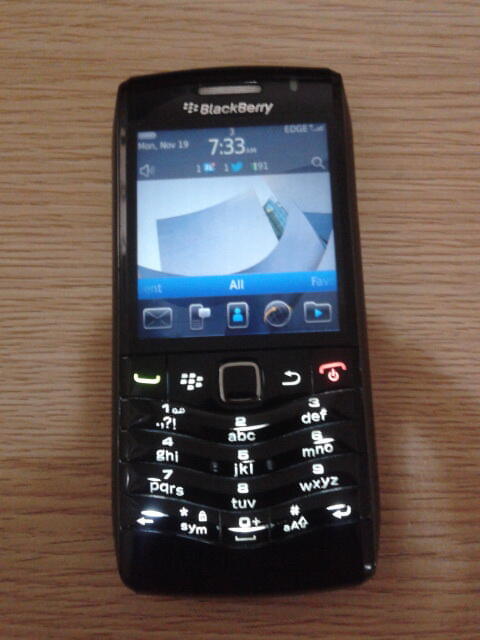 Blackberry 9105 Piano Black