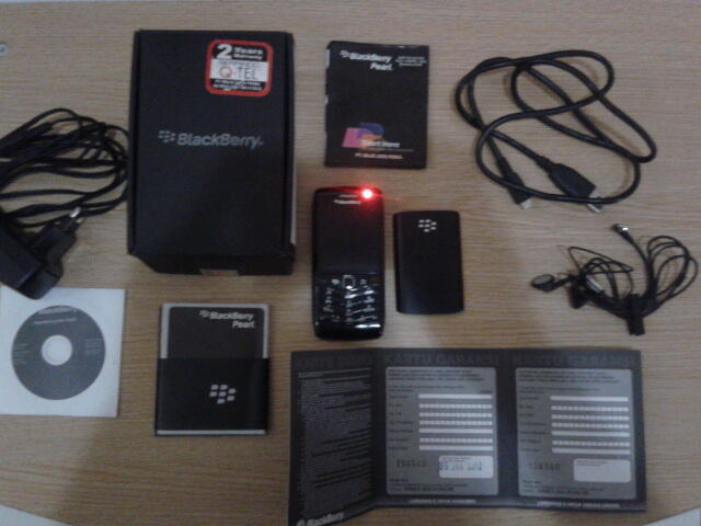 Blackberry 9105 Piano Black