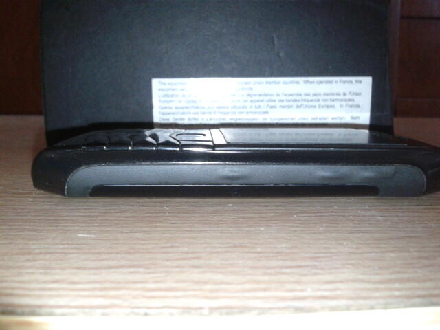 Blackberry 9105 Piano Black