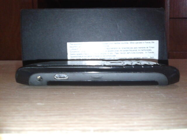 Blackberry 9105 Piano Black
