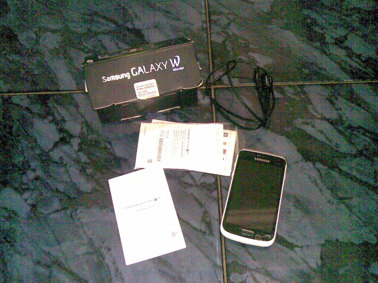 samsung galaxy w => galaxy wonder GT-I8150 white, jual murah 1950K