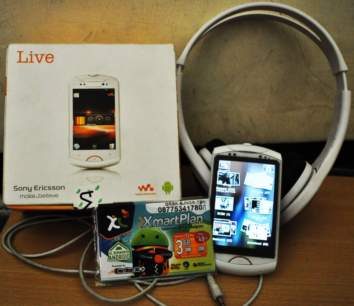 JUAL SONY ERICSSON LIVE WITH WALKMAN