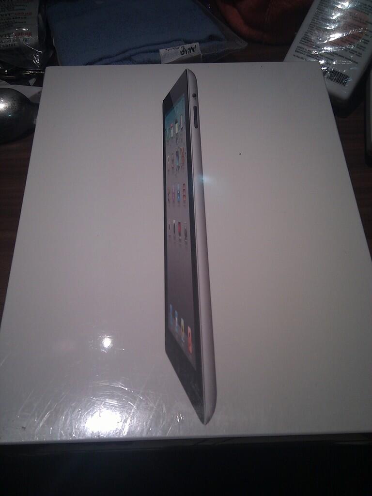 WTS : Ipad 2 WIFI+3G 32GB BNIB