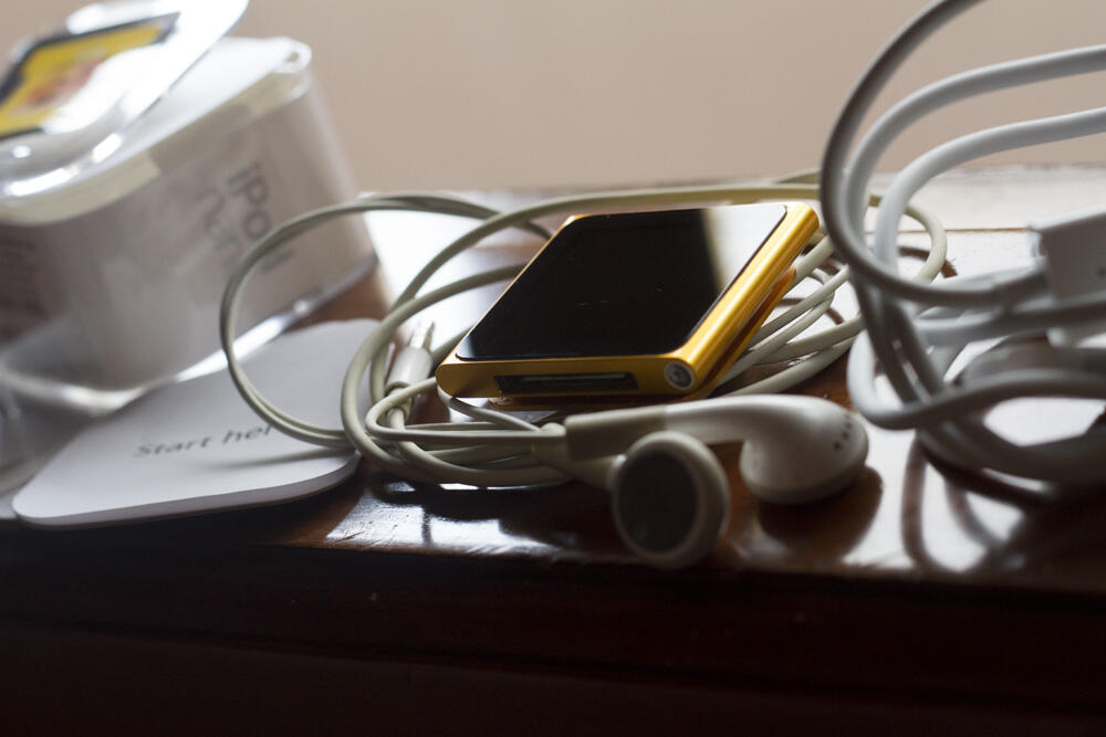 Ipod Nano 6th Generation 8GB Orange.