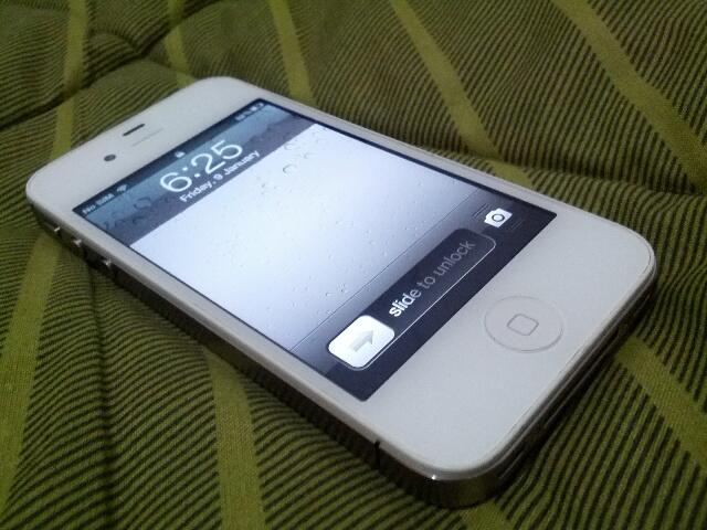 jual 2nd 98% mulusssss IPHONE4S 32GB White FU